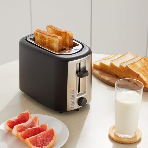 Amazon Basics 2 Slice Toaster With Extra Wide Slots - Image 2